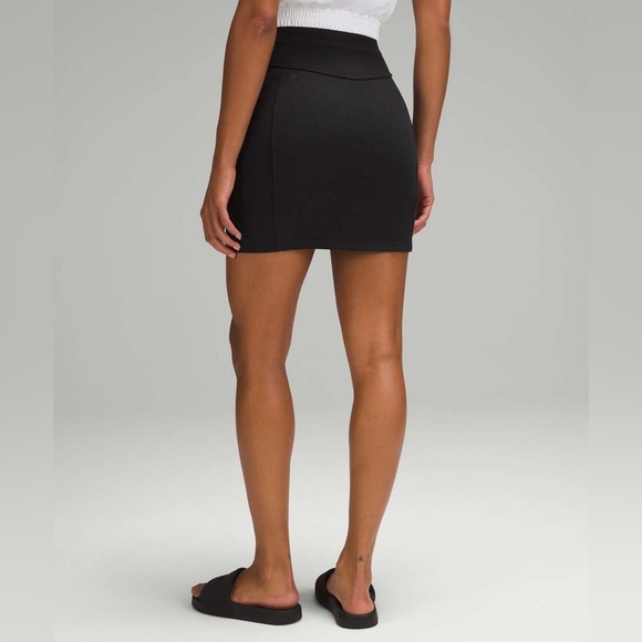 Lululemon Scuba High-Rise Mini Skirt - Picture 2 of 6